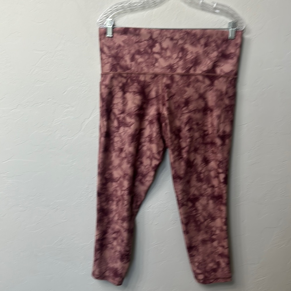 Athleta salutation stash pocket ll printed 7/8 tight size 1X.